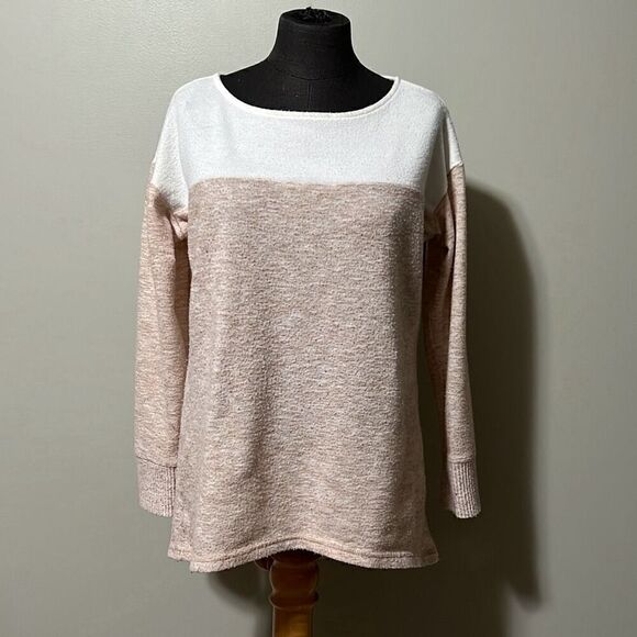 Liz Claiborne Tops - Liz Claiborne Women's Beige White Colorblock Long Sleeve Pullover Sweater